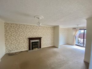 Lounge- click for photo gallery